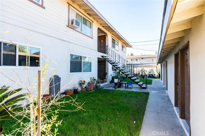 2306 W Roberta Avenue, Fullerton, California 92833