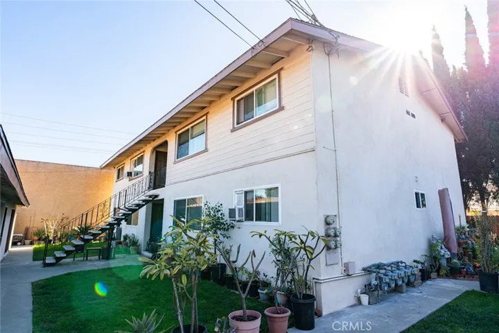 2306 W Roberta Avenue, Fullerton, California 92833