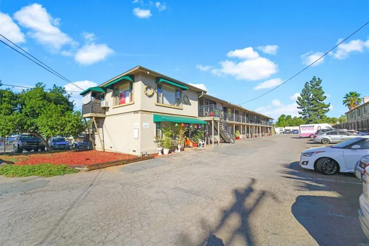 9747 Riverview Avenue, Lakeside, California 92040