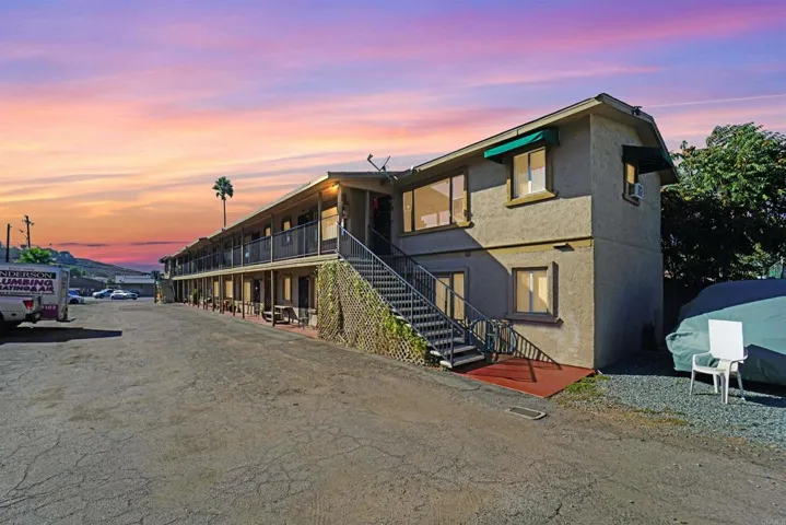 9747 Riverview Avenue, Lakeside, California 92040