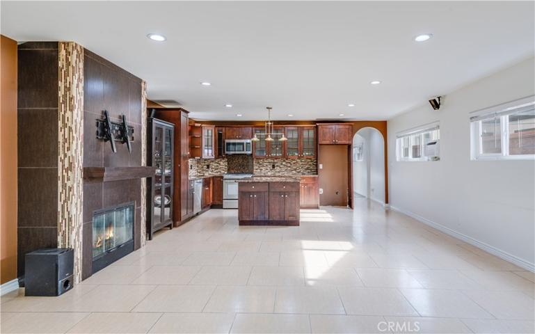 24705 Woodward Ave, Lomita, California 90717