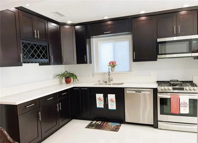 318 E Osgood Street, Long Beach, California 90805