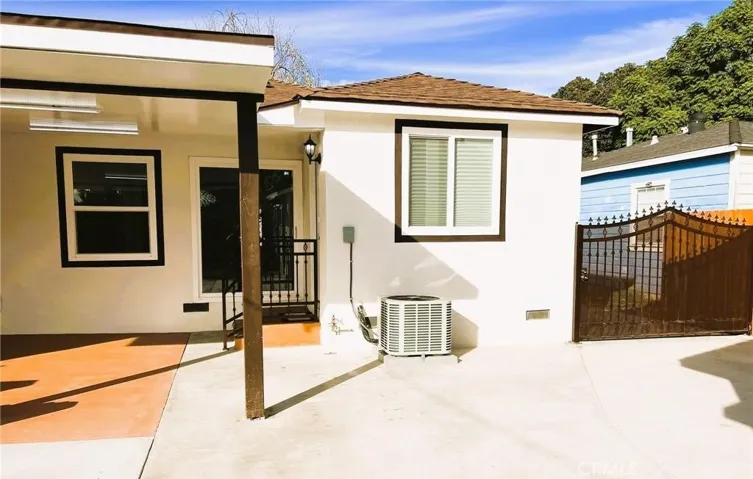318 E Osgood Street, Long Beach, California 90805