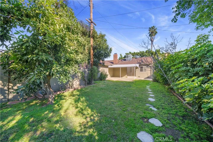 7445 Mammoth Avenue, Van Nuys, California 91405