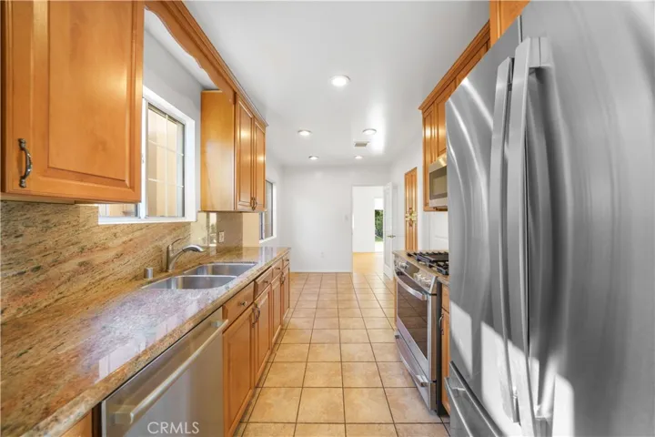 7445 Mammoth Avenue, Van Nuys, California 91405