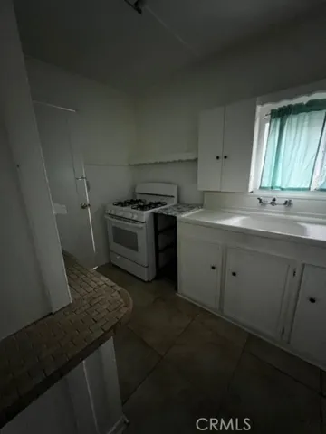 Kitchen sink