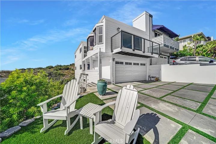 1884 Del Mar Avenue, Laguna Beach, California 92651