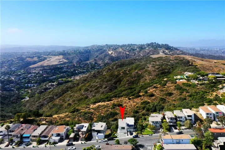 1884 Del Mar Avenue, Laguna Beach, California 92651