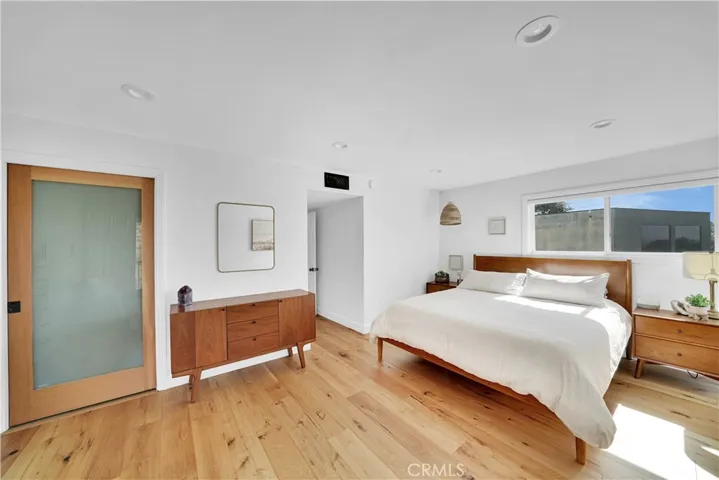 1884 Del Mar Avenue, Laguna Beach, California 92651