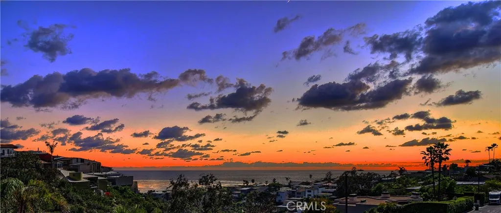 1884 Del Mar Avenue, Laguna Beach, California 92651