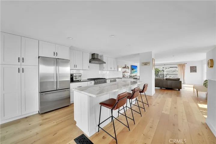 1884 Del Mar Avenue, Laguna Beach, California 92651