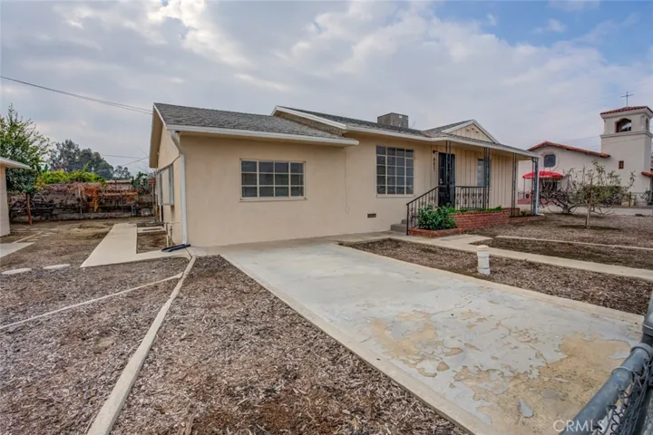 459 Machado Avenue, Bakersfield, California 93307