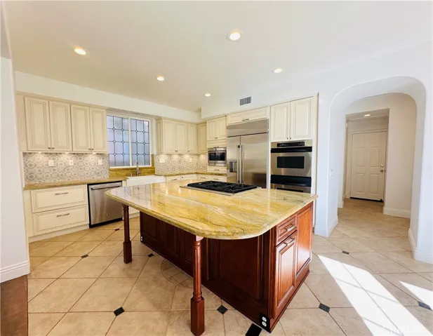 Breakfast bar