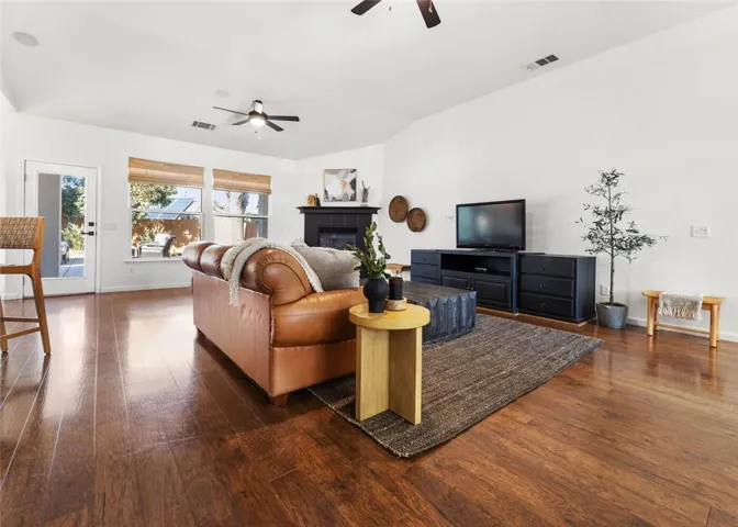 4730 W Nicholas Court, Visalia, California 93291