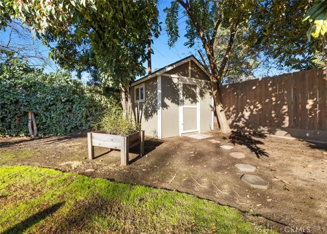 1706 W Myrtle Avenue, Visalia, California 93291