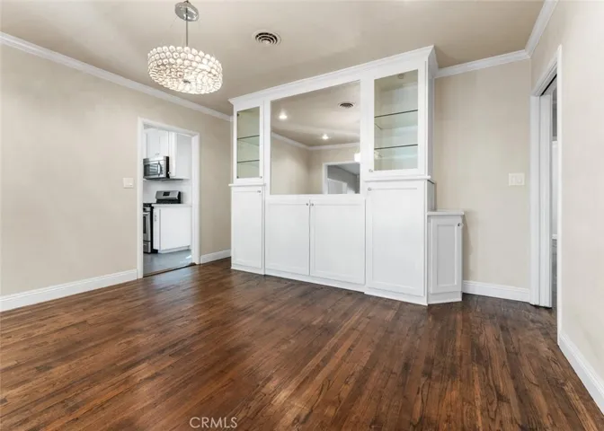 1706 W Myrtle Avenue, Visalia, California 93291