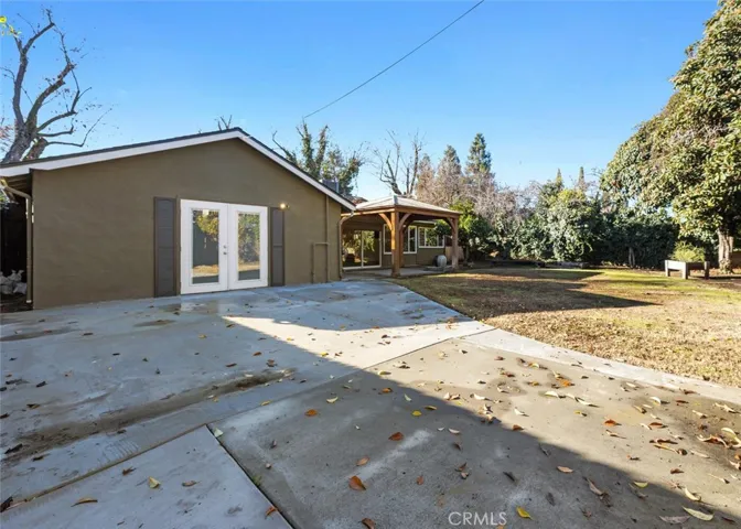 1706 W Myrtle Avenue, Visalia, California 93291