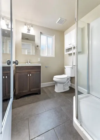 1706 W Myrtle Avenue, Visalia, California 93291