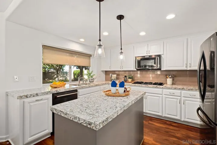 473 Silver Shadow Dr, San Marcos, California 92078