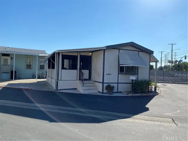 2 Spruce Via, Anaheim, California 92801