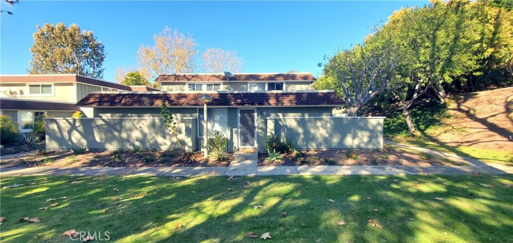 25912 Via Pera A1, Mission Viejo, California 92691