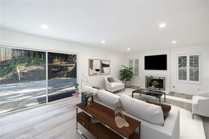 2912 Canna Street, Thousand Oaks, California 91360