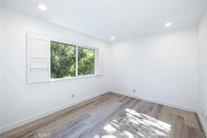 Upper level Bed 2