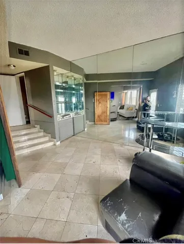 4771 Don Ricardo Drive 18, Los Angeles, California 90008