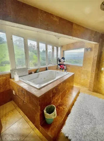 4771 Don Ricardo Drive 18, Los Angeles, California 90008