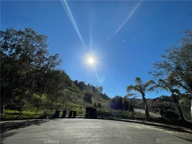 4771 Don Ricardo Drive 18, Los Angeles, California 90008