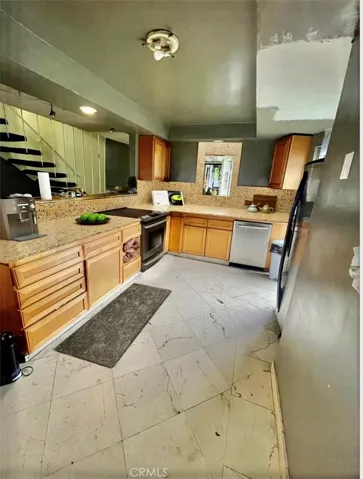 4771 Don Ricardo Drive 18, Los Angeles, California 90008