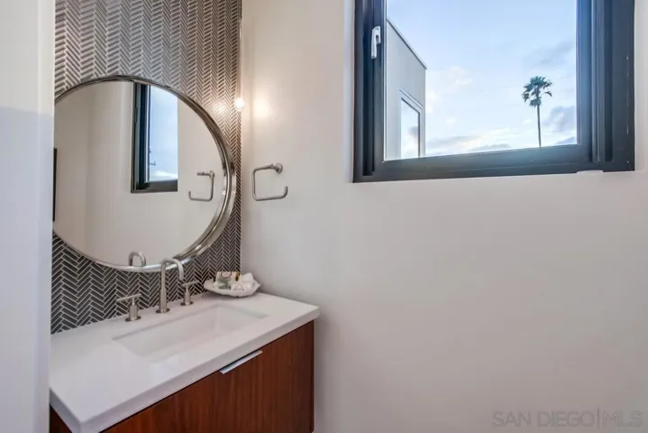 3446 Buena Vista Street, San Diego, California 92109