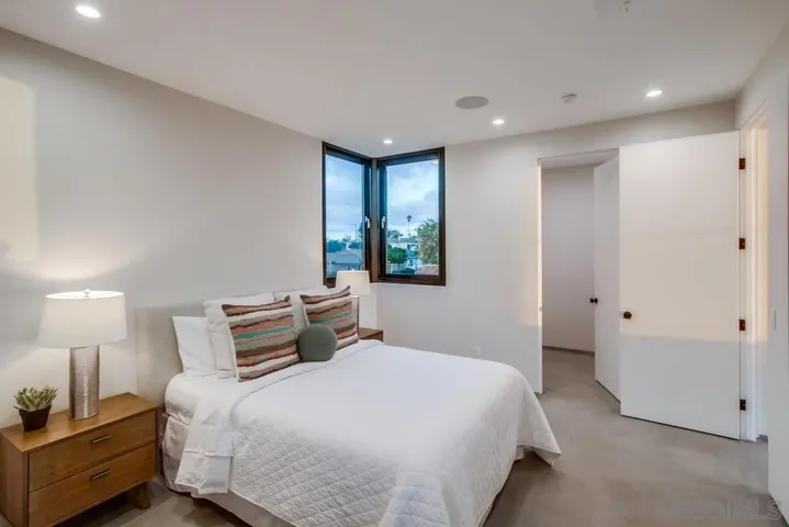 3446 Buena Vista Street, San Diego, California 92109