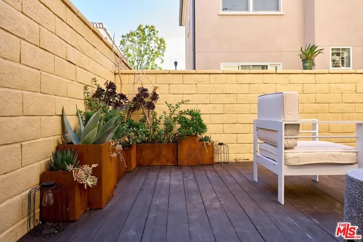 21809 Propello Drive, Santa Clarita, California 91350