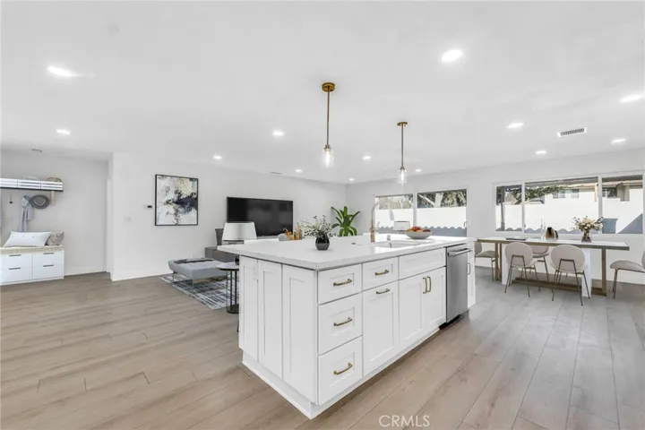 2739 Lakewood Place, Westlake Village, California 91361