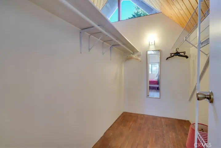 1036 Robin Road, Wrightwood, California 92397