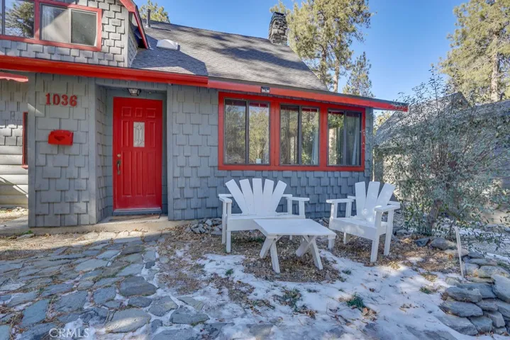 1036 Robin Road, Wrightwood, California 92397
