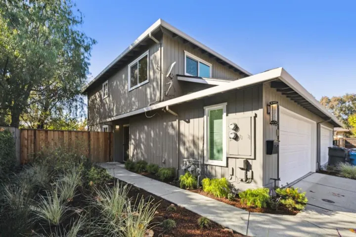 29132915 Simkins Court, Palo Alto, California 94303