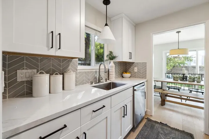 29132915 Simkins Court, Palo Alto, California 94303