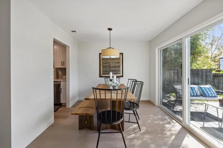 29132915 Simkins Court, Palo Alto, California 94303