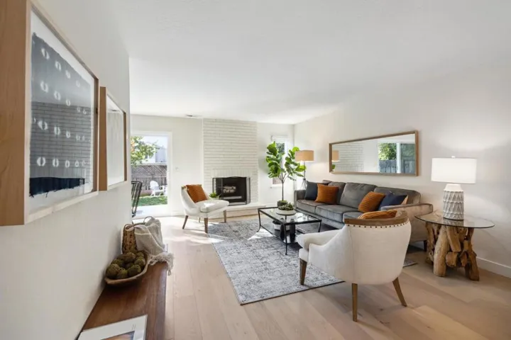 29132915 Simkins Court, Palo Alto, California 94303