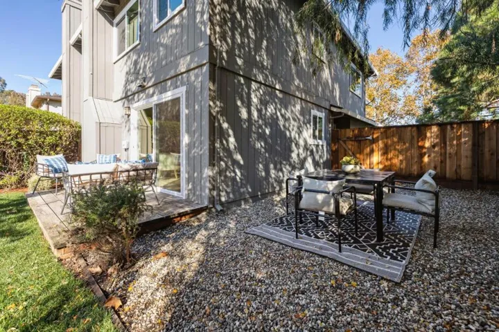 29132915 Simkins Court, Palo Alto, California 94303