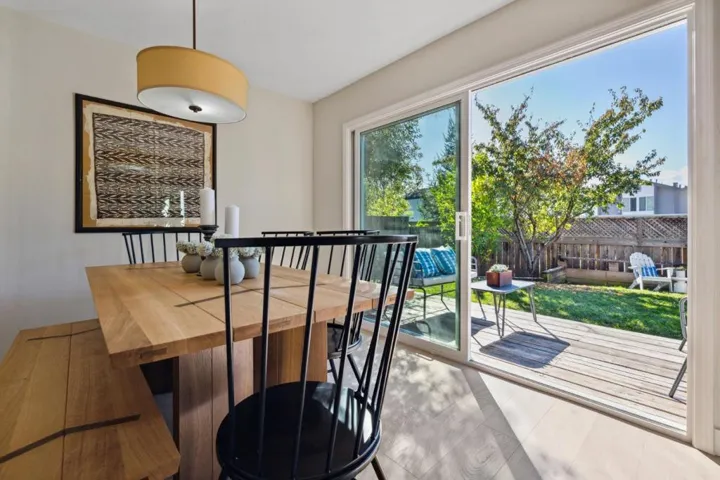 29132915 Simkins Court, Palo Alto, California 94303