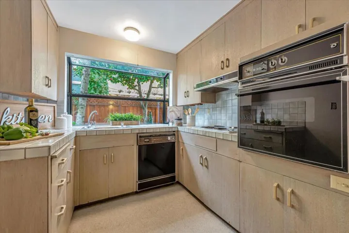 640 Forest Avenue D, Palo Alto, California 94301