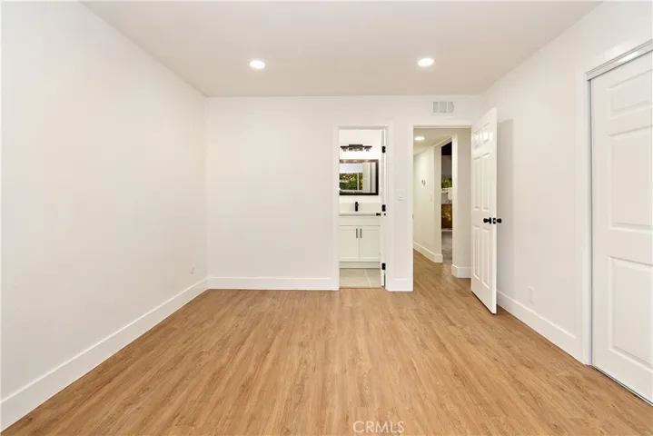 20134 Leadwell Street 313, Winnetka, California 91306