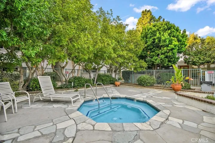 20134 Leadwell Street 313, Winnetka, California 91306