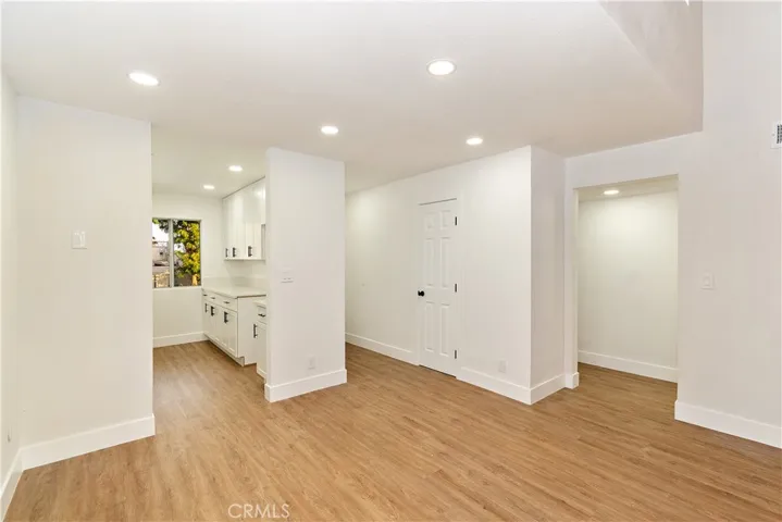 20134 Leadwell Street 313, Winnetka, California 91306