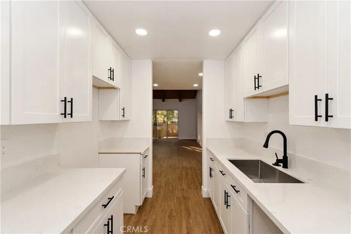 20134 Leadwell Street 313, Winnetka, California 91306