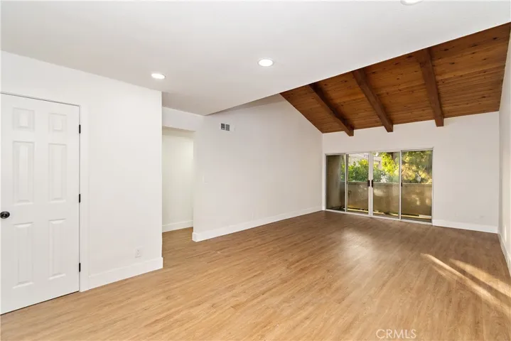 20134 Leadwell Street 313, Winnetka, California 91306