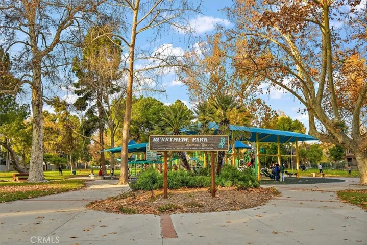20134 Leadwell Street 313, Winnetka, California 91306